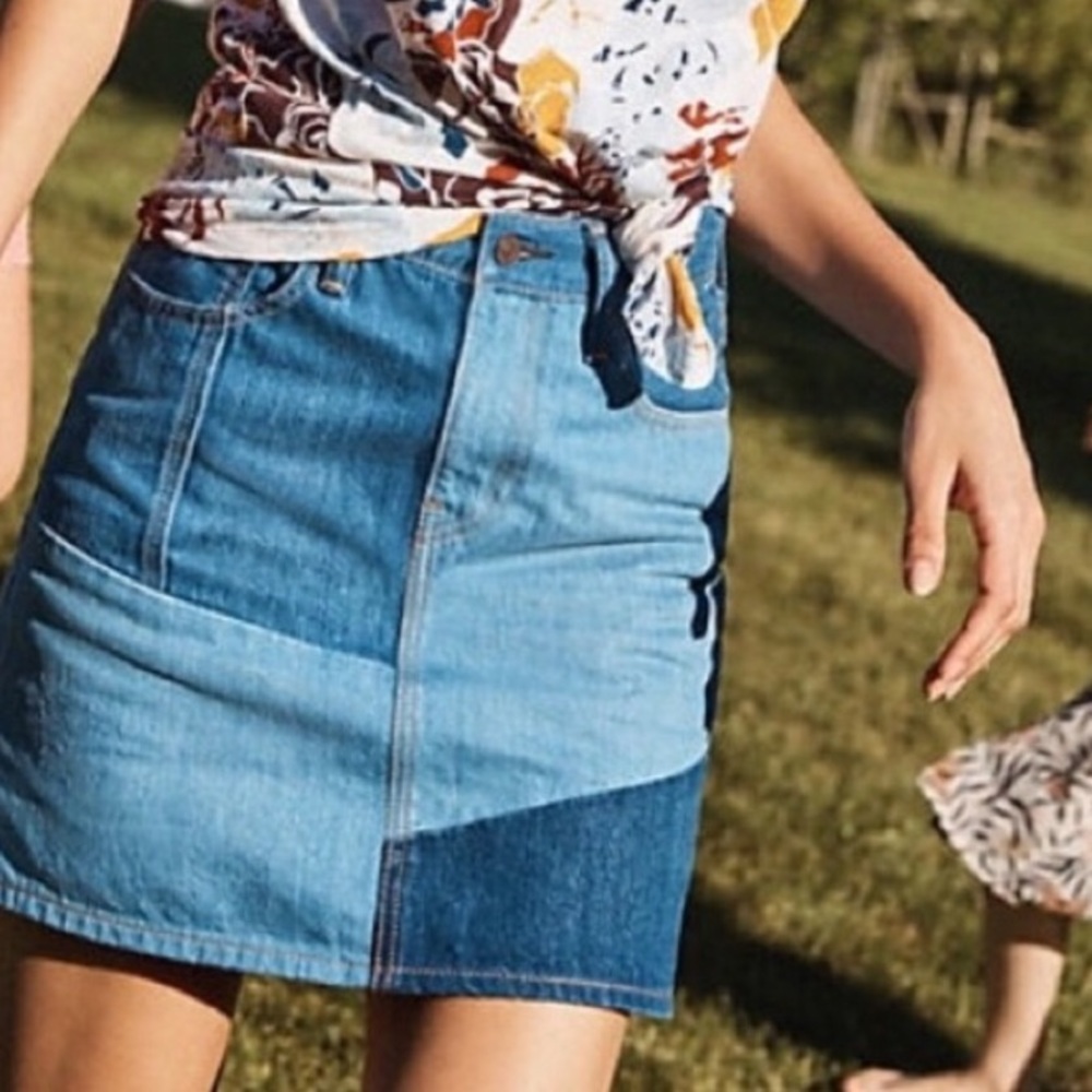 Levi’s denim skirt. NWOT.